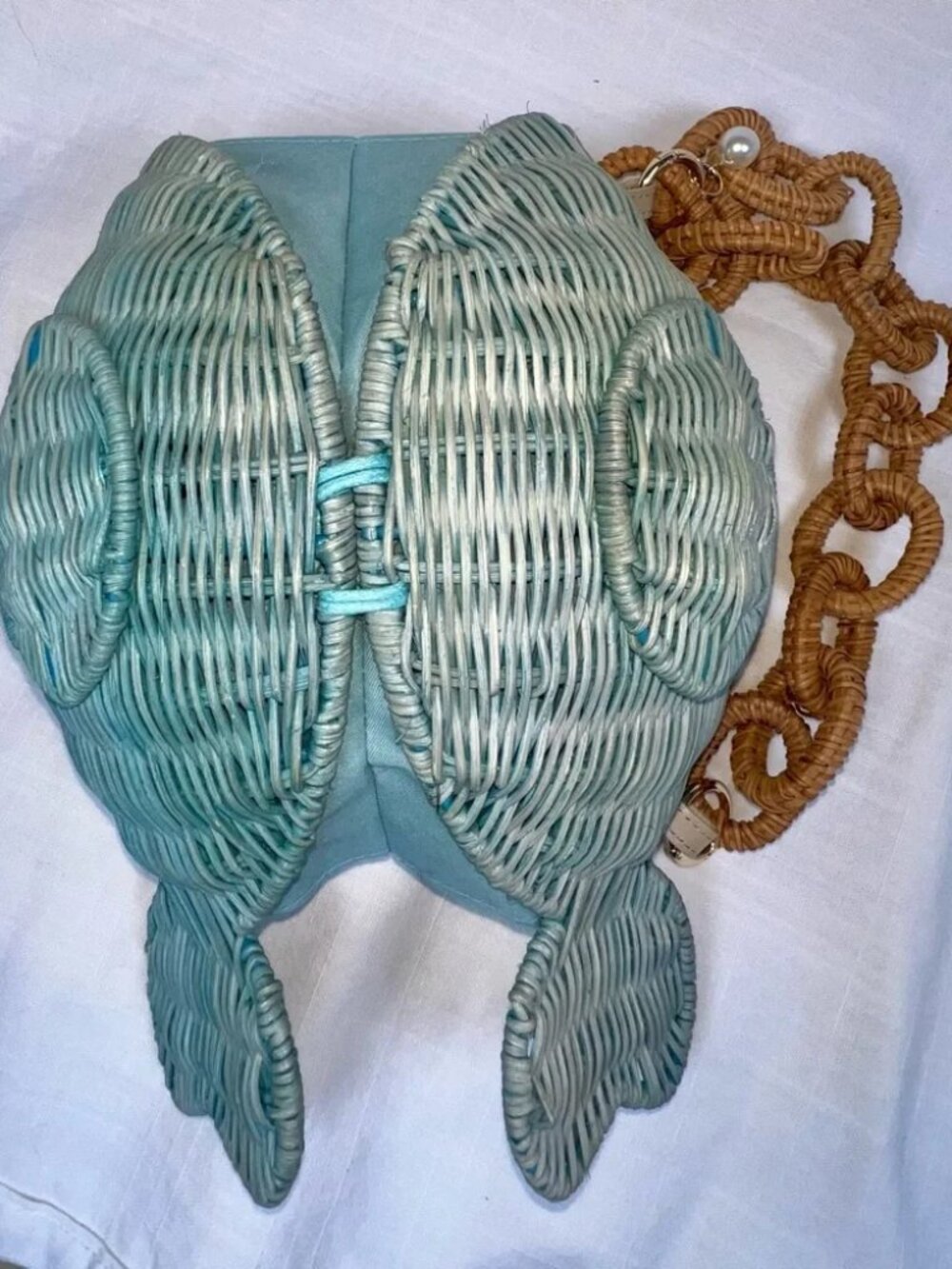 NWT - Vineyard Vines Blue / Aqua Wicker Fish-Shaped Handbag - Picture 2 of 6